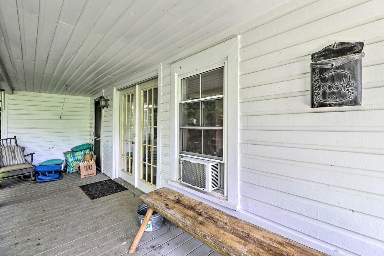 Lil Red Hen Cottage In The Boone Area With Hot Tub ウエスト・ジェファーソン エクステリア 写真